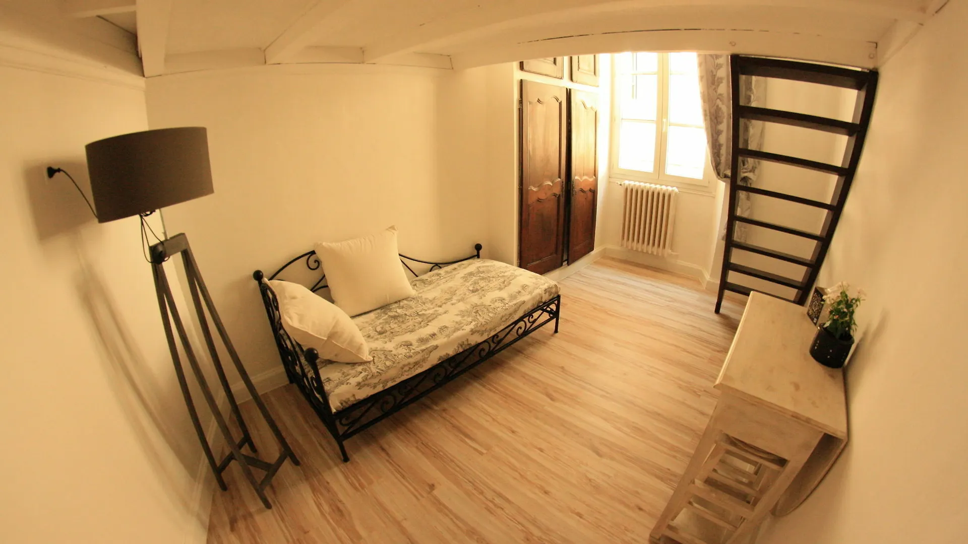 L'Oustaria 3 Bedrooms Apartment, Old Town Nice 0*,