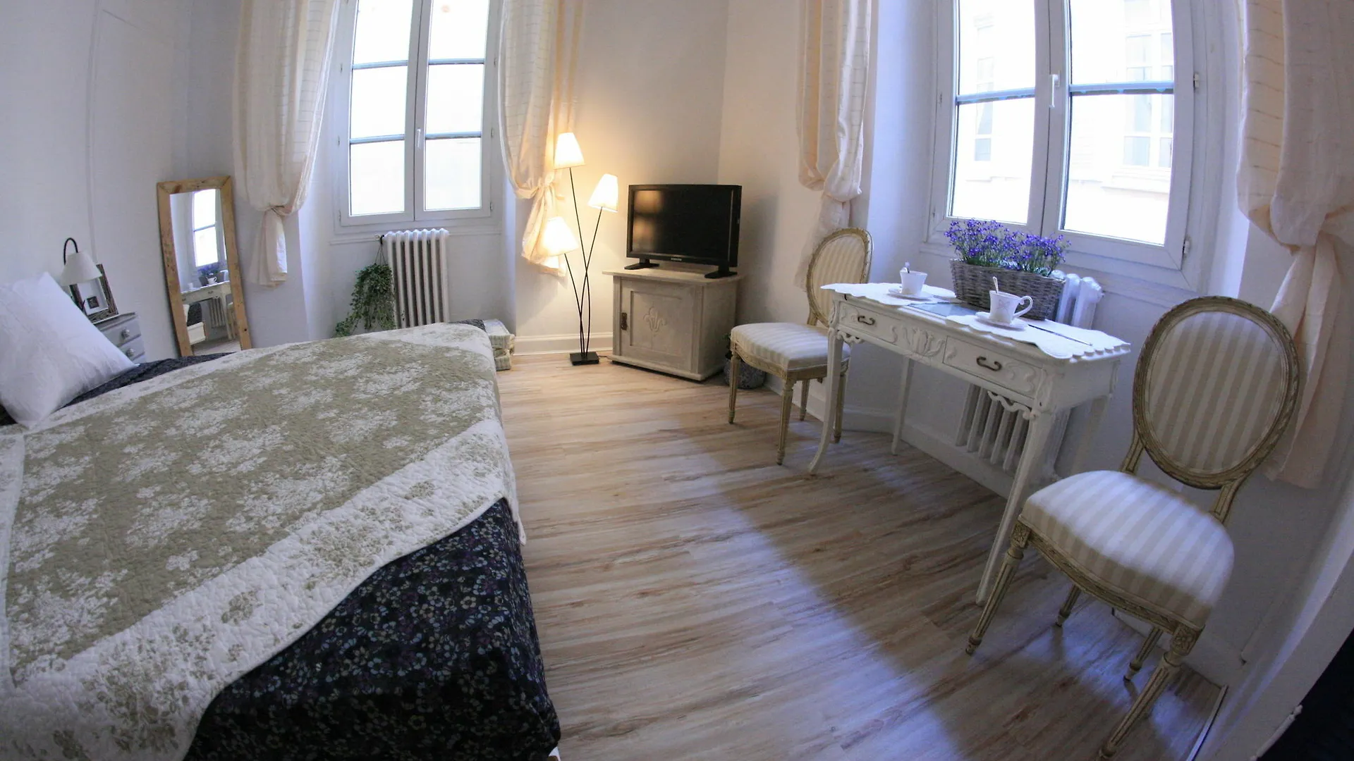 L'Oustaria 3 Bedrooms Apartment, Old Town Nice France