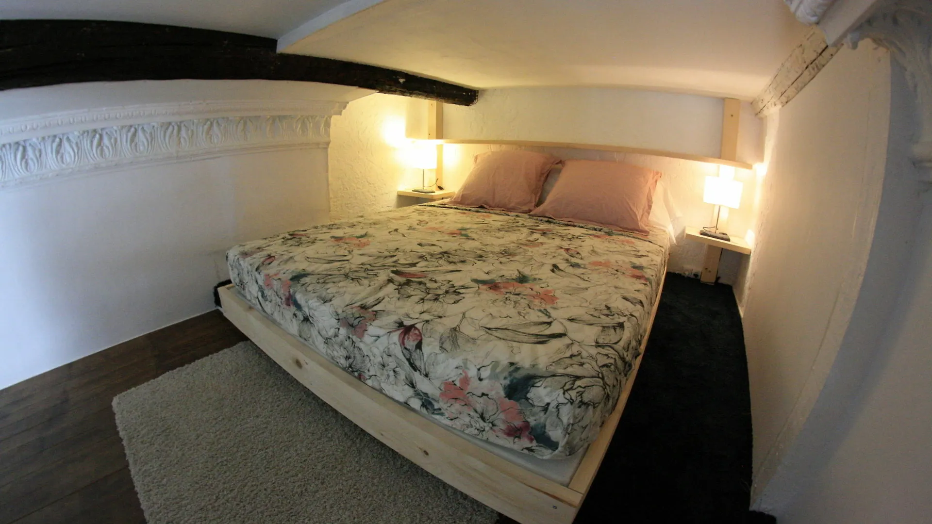 Apartment L'Oustaria 3 Bedrooms Apartment, Old Town Nice France