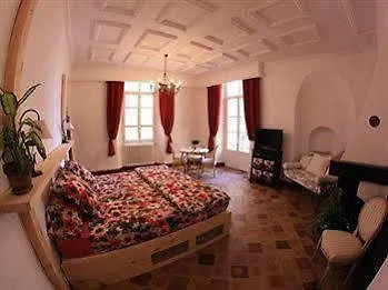 L'Oustaria 3 Bedrooms Apartment, Old Town Nice Apartment